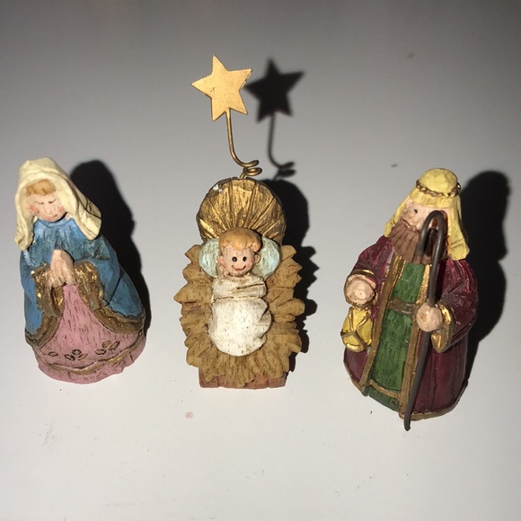 NWOT 11 Pieces Nativity Set - Picture 3 of 16
